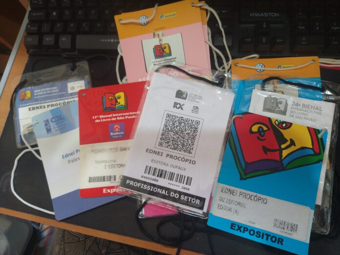 Credencial da 27ª Bienal Internacional do Livro de São Paulo